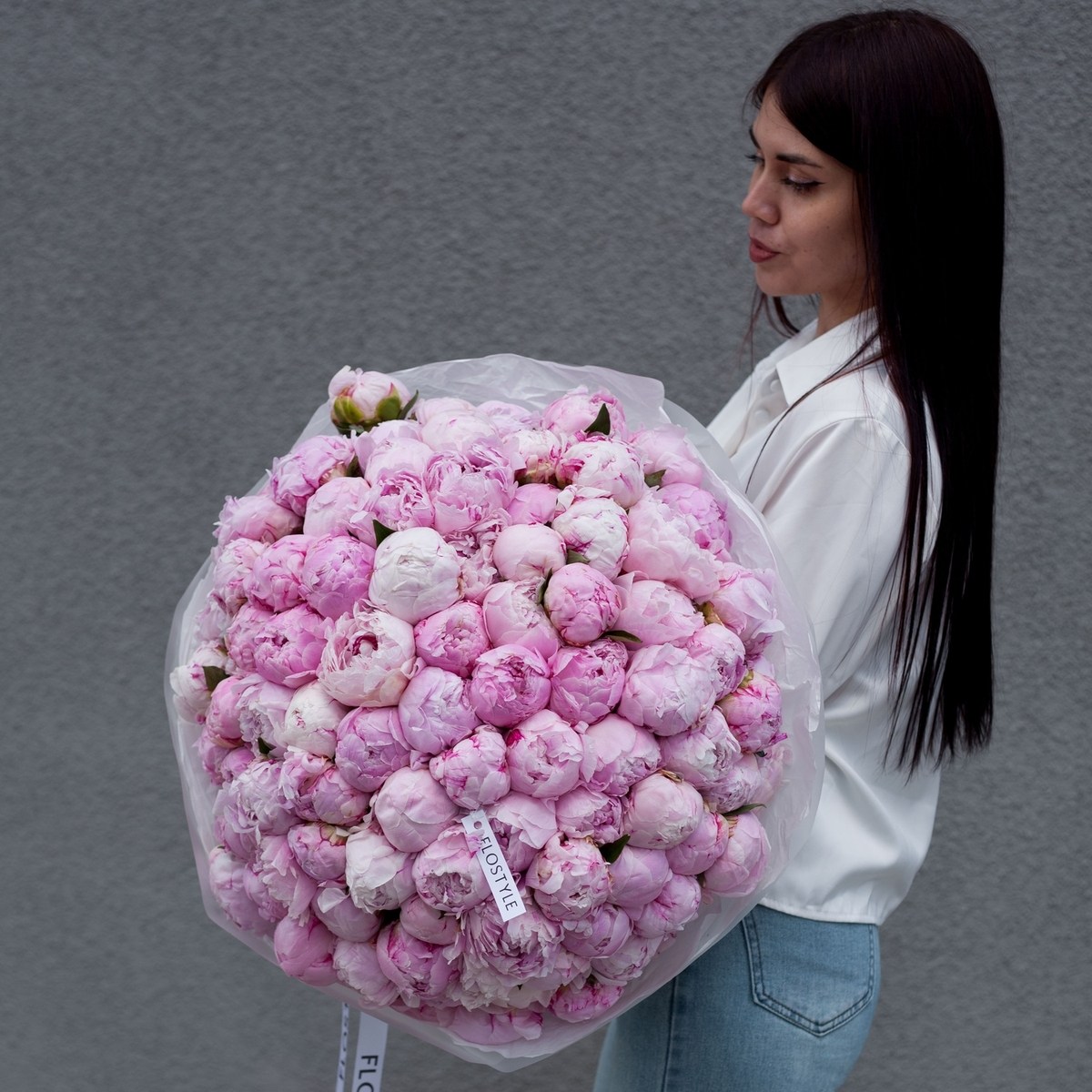 ogromnyj buket pionov 101 pion 15